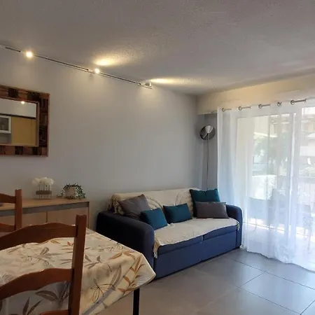 Apartment Port Frejus, Le Pre Saint Armand T2, 4 Personnes,